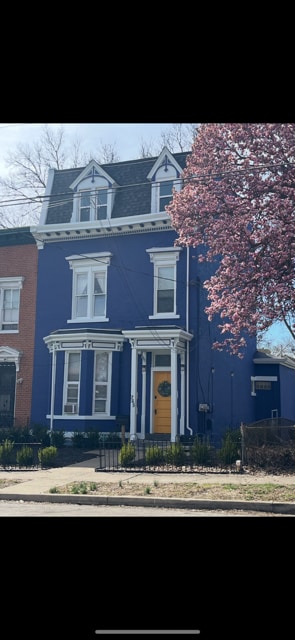 Photo - 765 Mt Hope Ave Apartamento Unidad 3