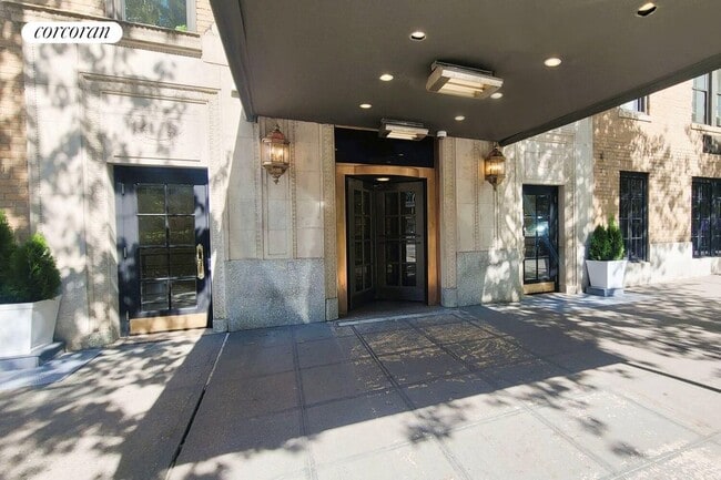 Photo - 45 W 81st St