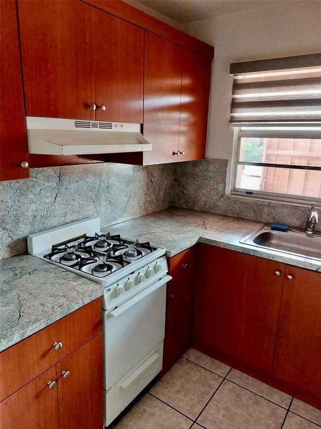 Building Photo - 6850 W 14th Ct Unit C22