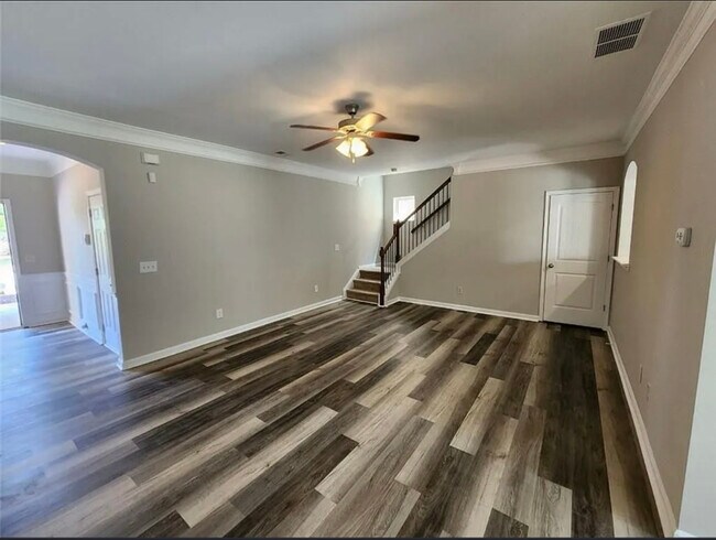 Photo - 1620 Townview Ln