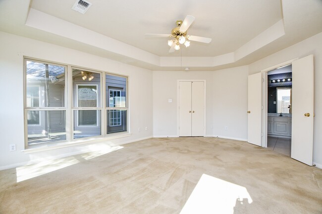 Photo - 1816 Oak Lodge Dr
