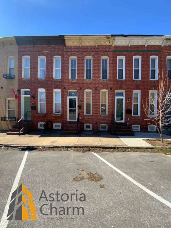 Photo - Stylish 2 Bedroom with Spa Bath, Hardwood Floors and Parking