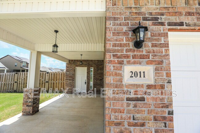 Photo - 2011 Wildflower Dr
