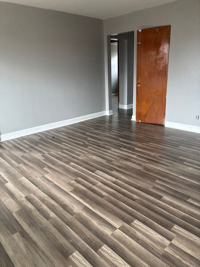 Photo - 801 23rd St Unit 5