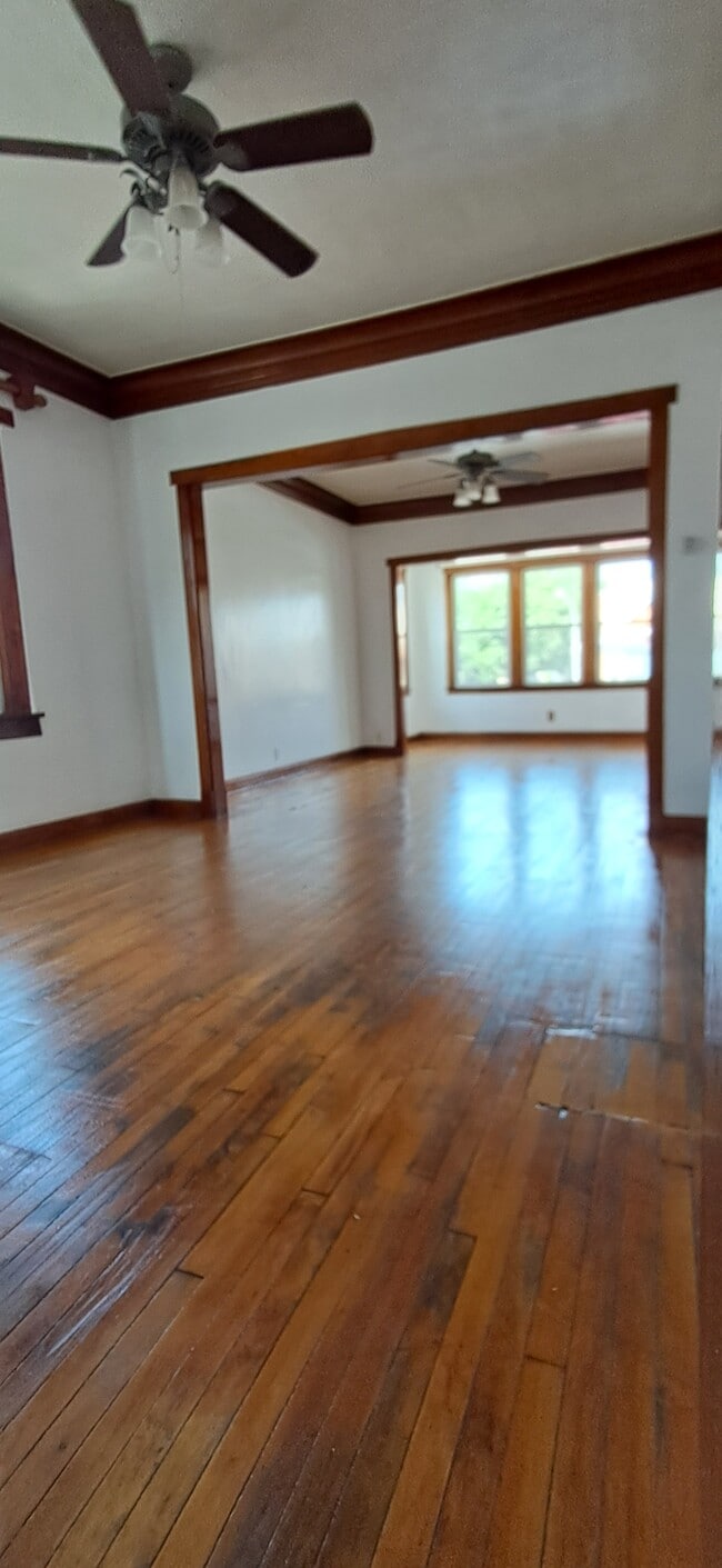 Living room /Dining room - 6100 S Kildare Ave Apartamentos Unidad 1