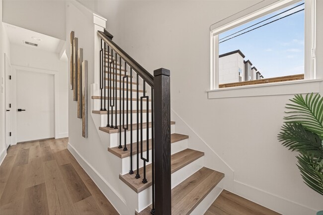 Photo - 3402 Luca St