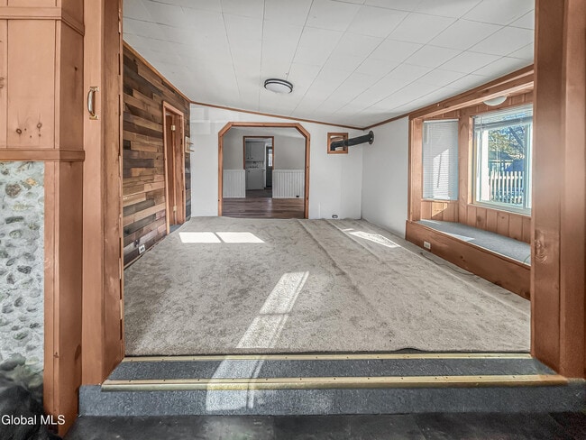 Photo - 196 Luzerne Rd