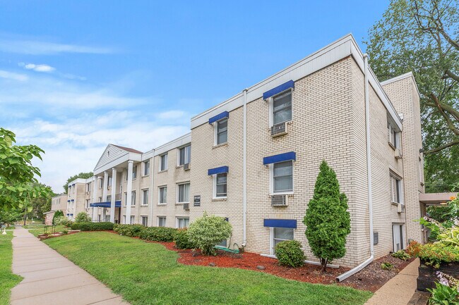 2417 Garfield Apartments
