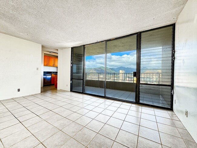 Building Photo - 2121 Ala Wai Blvd Unit 3304 Rental