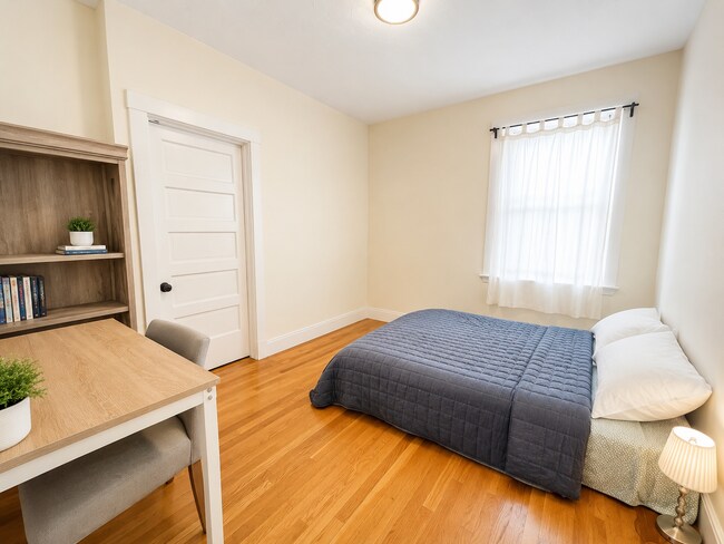 Photo - 191 Winthrop Rd Unit 3
