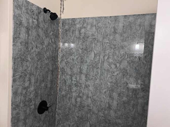 Photo - 1432 E Cheltenham Ave Unidad #2 Front