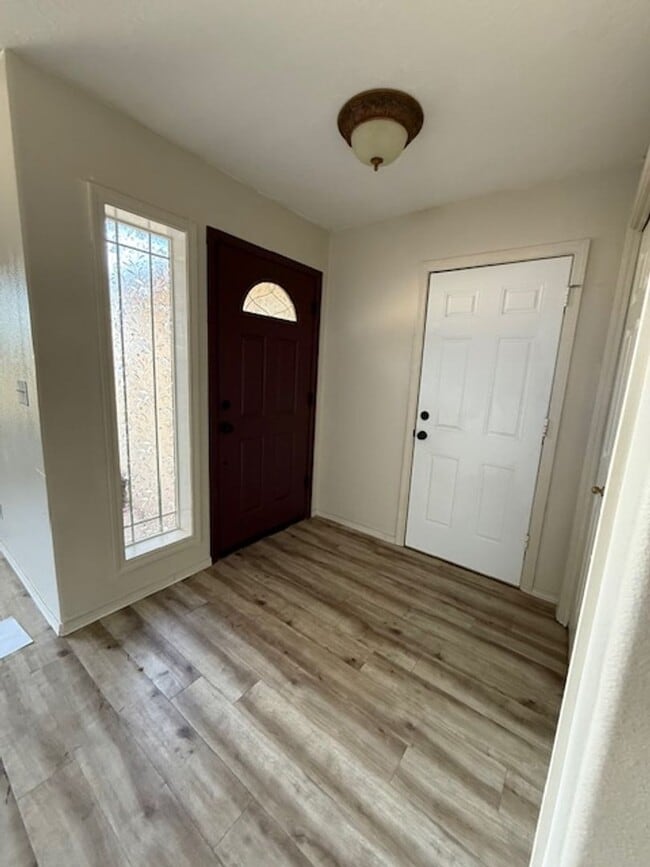 Photo - 577 Sunwood Dr NW