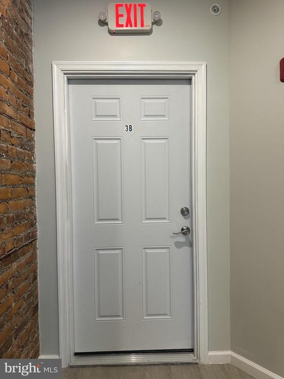 Building Photo - 6035 Germantown Ave Unit 3R