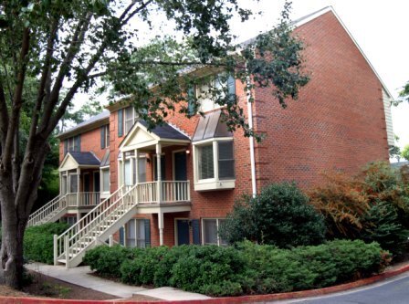 2 Bedroom Apartments/Townhomes in Five Poi... - 2 Bedroom Apartments/Townhomes in Five Poi...