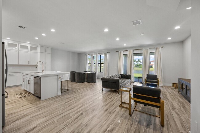 Photo - 16259 Sandy Shore Dr