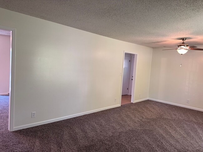 Photo - Must see!! 3BD/3BA Fully Finished Basement and Corner Lot!!