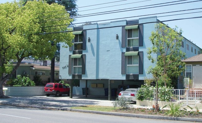 Building Photo - 383 W Alameda Ave Rental