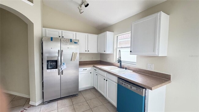 185 Thornbury Dr