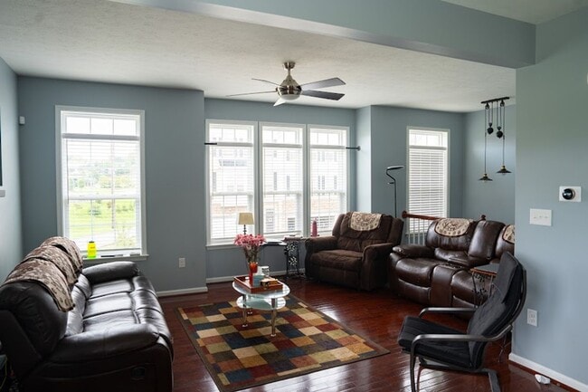 Photo - 4 Bedroom 3.5 Bathroom Townhome available in Suncrest Village- 06/4/2026