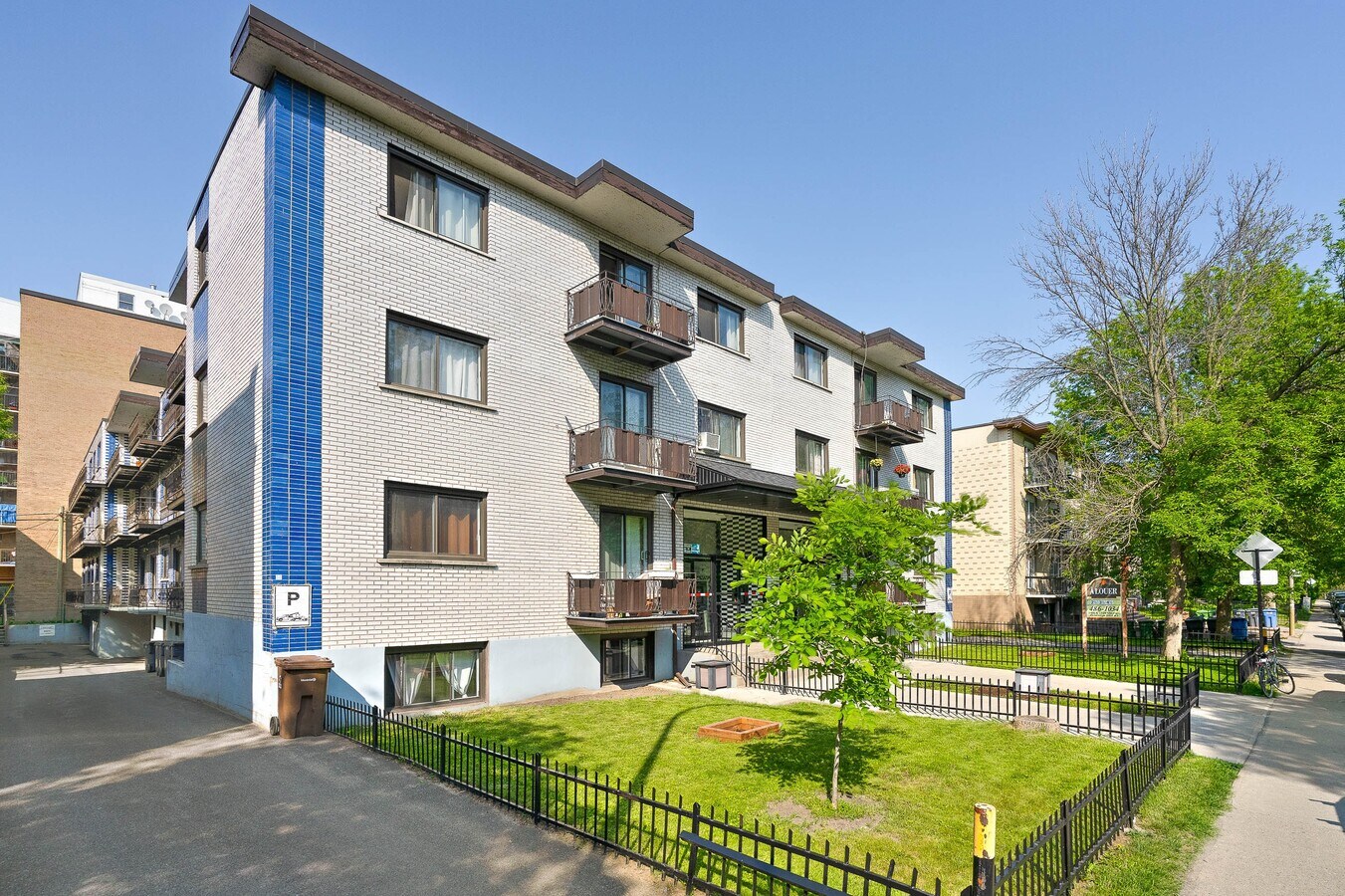 Photo - 2415 Avenue Madison