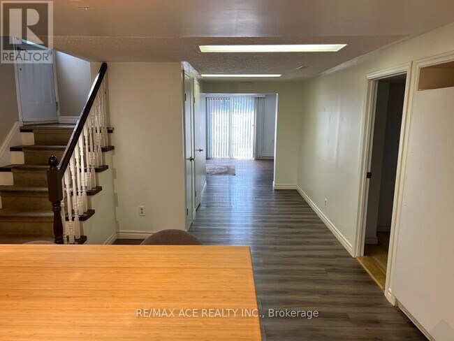 Photo - 16 Marta Ave