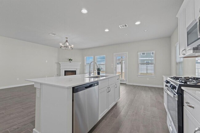Photo - 228 Appleberry Ln