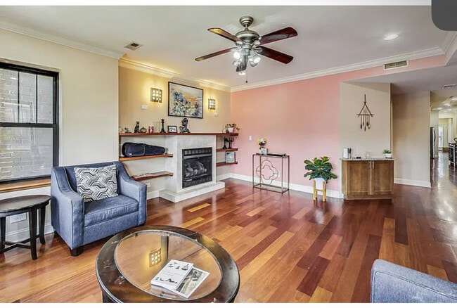 Photo - 8145 S Prairie Ave