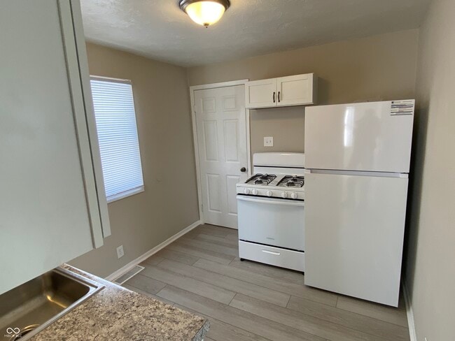 Photo - 706 W 23rd St