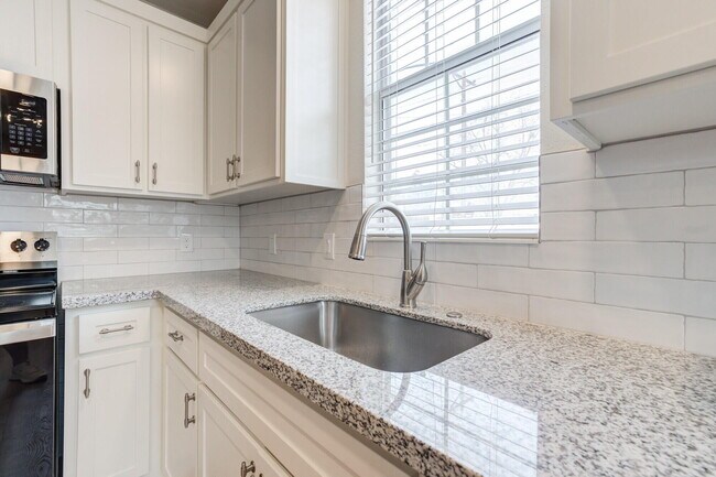 Photo - 2602 24th St