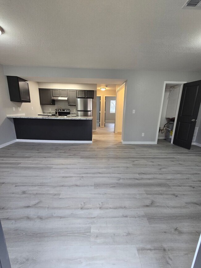 Photo - 2 Bedroom , 1 Bathroom Apartment! Unit 35 Osage Ridge Rd #1