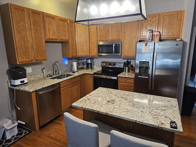 Building Photo - 56 W Bethune Ave Unit n/a