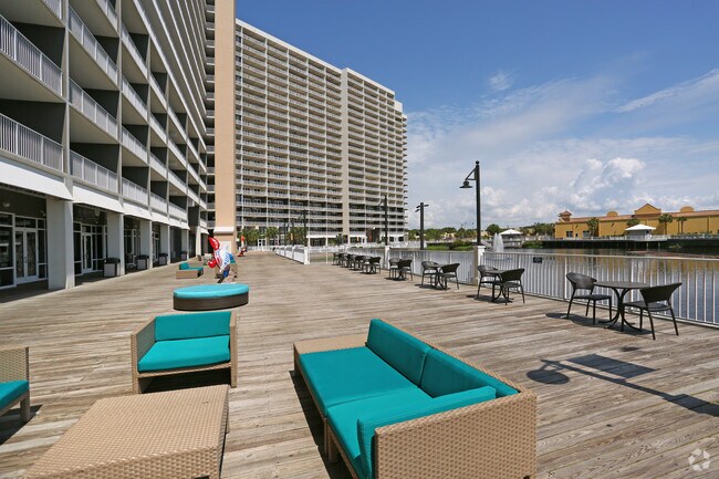 Photo - Laketown Wharf Resort