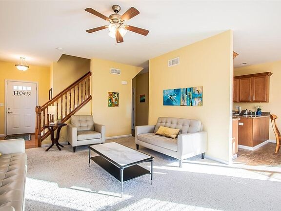 Photo - 320 Willott Square Dr