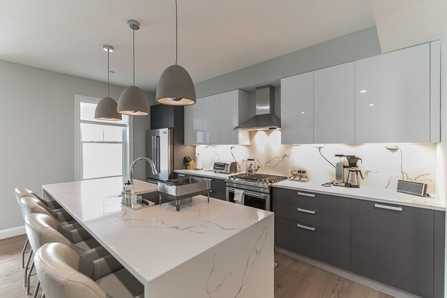 Photo - 54 Pleasant St Unit 5