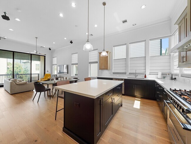 Building Photo - 3411 Timbergrove Heights St.