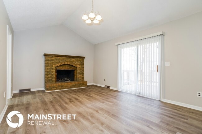 Photo - 305 SE Westminister Rd