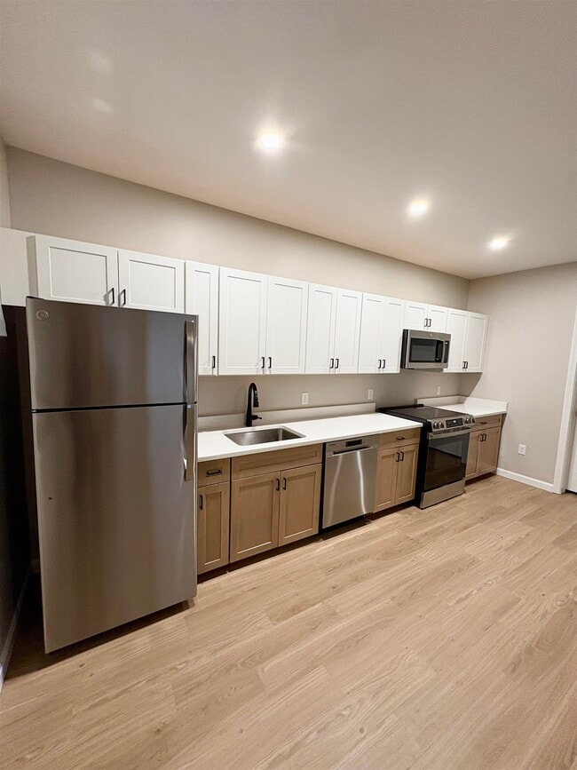 Building Photo - 15 Mountain Rd Unit 101