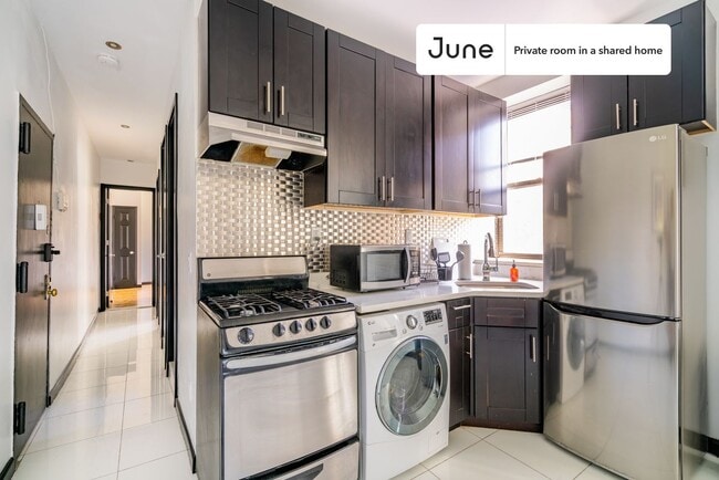 Room in Shared 3 bed/2 bath home in Upper West Side
