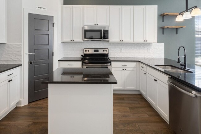 Photo - 534 Rigsby Ave