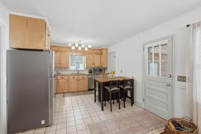 Photo - 1338 Northwood Cir NE