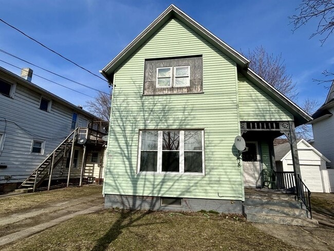 Building Photo - 1619 Myrtle St Unit 2