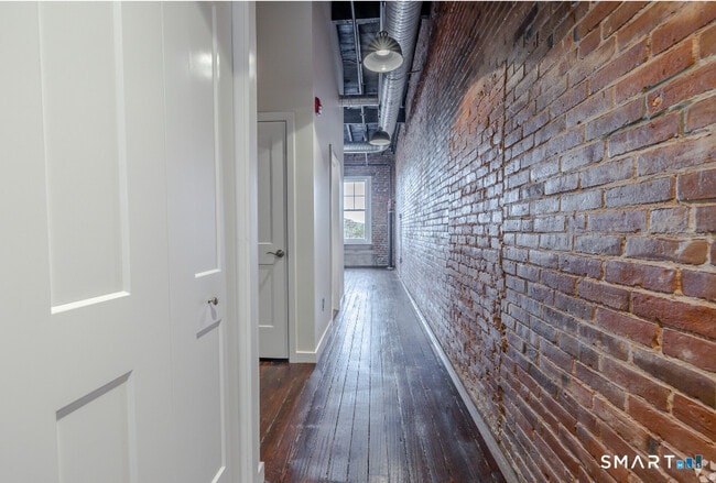 Photo - 424 Main St Unit J