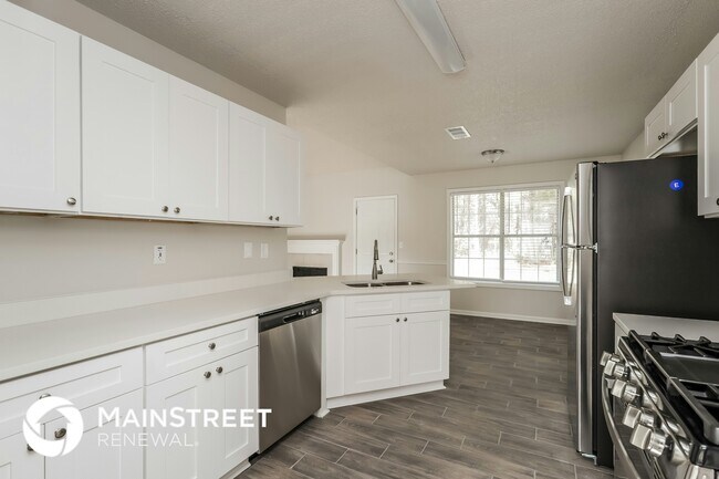 Photo - 750 Stonehaven Chase