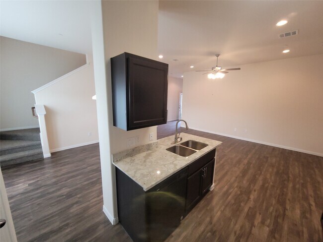 Photo - 2219 Bermuda Palms Dr