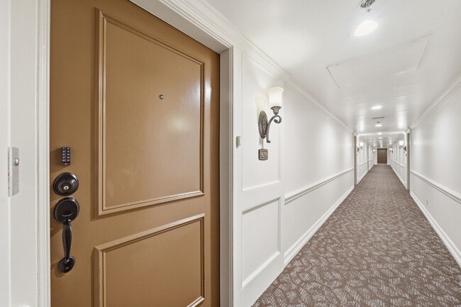 Photo - 3525 Sage Rd Unidad 909