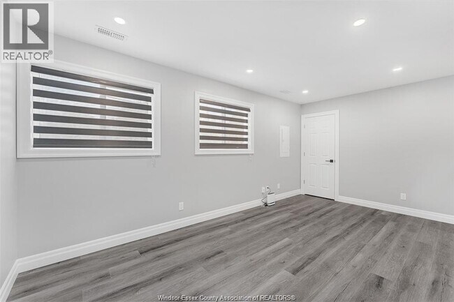 Photo - 700 Brock St