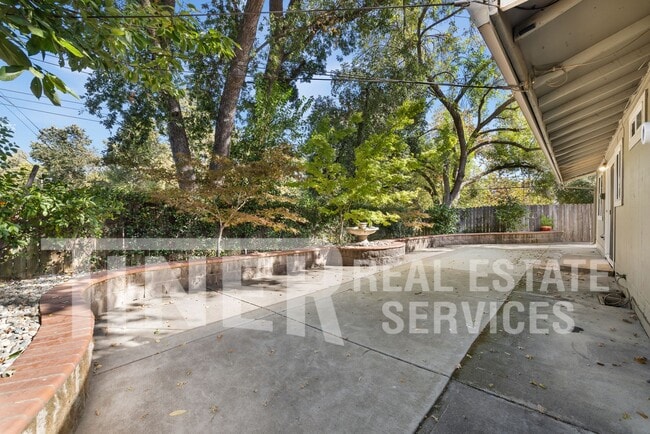 10299 Octavia Way