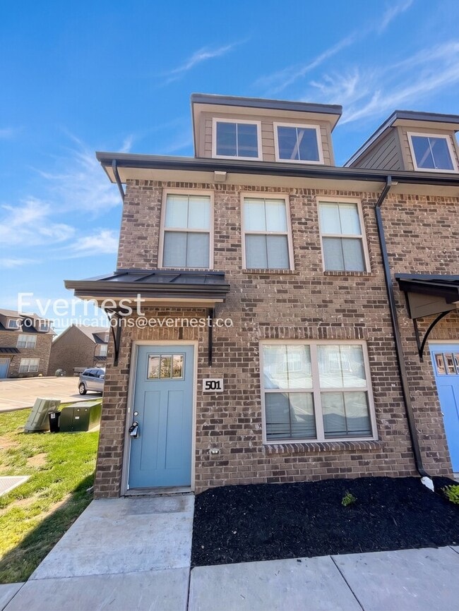 Building Photo - 1000 Henry Pl Blvd