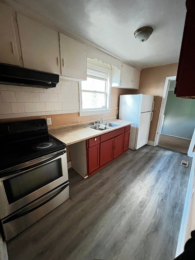 Photo - 728 Harrison Ave NW