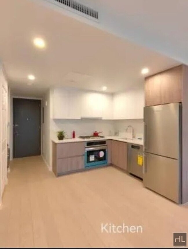 Photo - Cropsey Avenue Unidad 17D